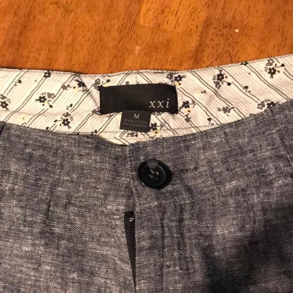 Forever 21 Linen Shorts - Picture 2 of 3